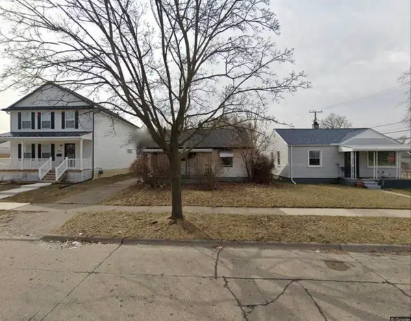1714 E Hayes Avenue, Hazel Park, MI 48030