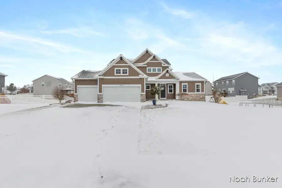 3857 Winsome Drive, Hudsonville, MI 49426 - Image #2