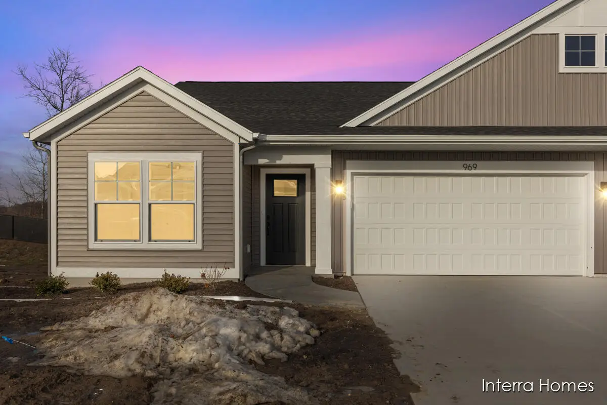 969 Scioto Drive Nw #20, Comstock Park, MI 49321 - Image #1