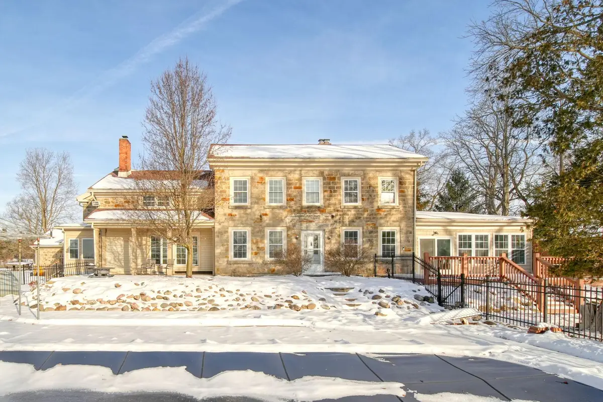 208 Glasgow Road, Jackson, MI 49201 - Image #1