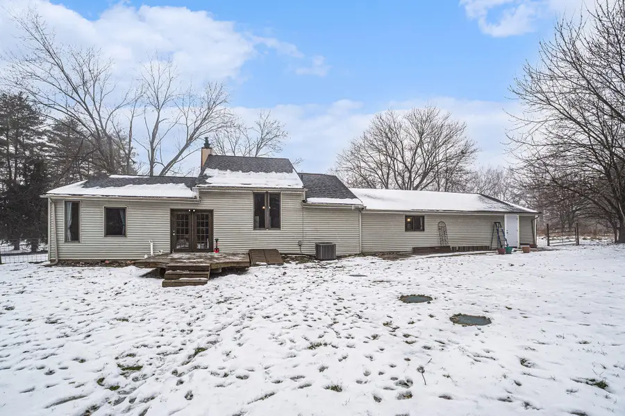 323 S Truhn Road, Fowlerville, MI 48836 - #2