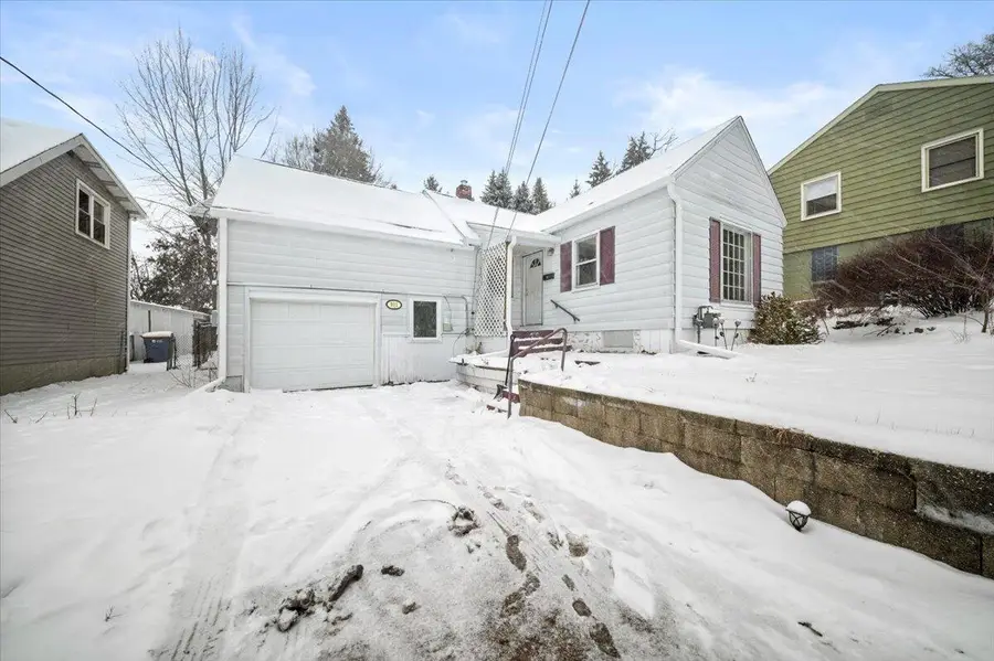 911 Malta Street Ne, Grand Rapids, MI 49503 - Image #2