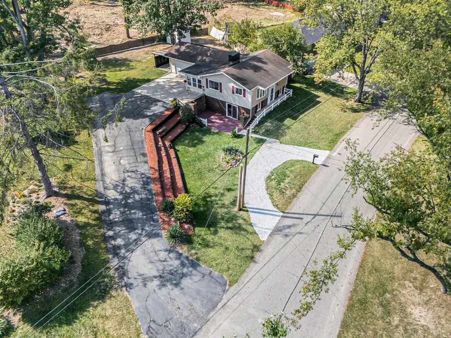 7610 Lake Wood Drive, Portage, MI 49002 - Image #2