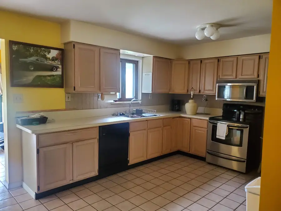 26215 Beverly Road, Taylor, MI 48180 - #3