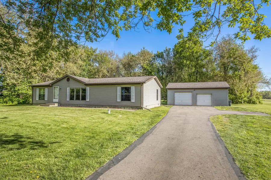 115 E Xy Avenue, Vicksburg, MI 49097 - Image #2