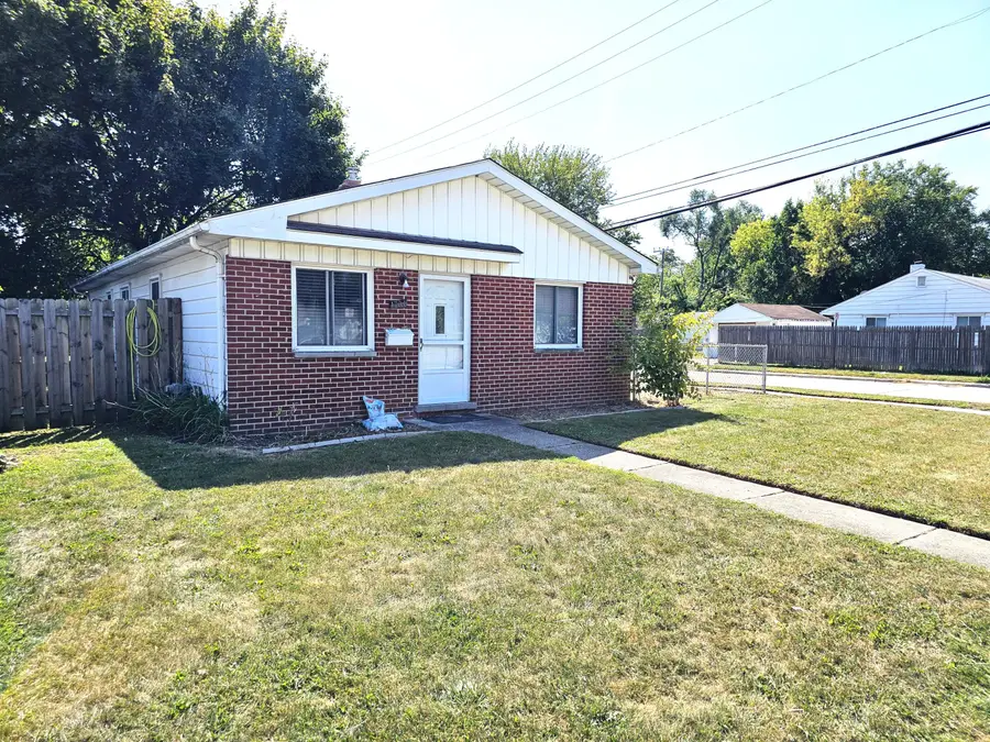 1704 E Meyers Avenue, Hazel Park, MI 48030 - Image #2
