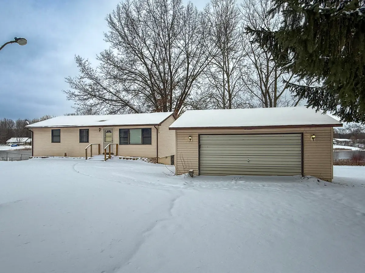 52376 Joy Drive, Dowagiac, MI 49047 - Image #1