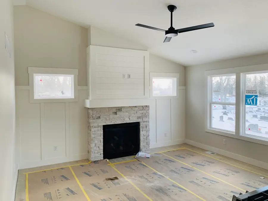 1040 N Washington Street Se, Lowell, MI 49331 - Image #3