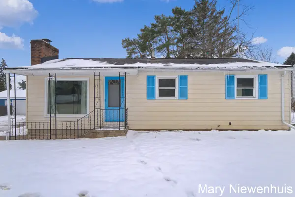 174 Brandywyne Drive Nw, Comstock Park, MI 49321