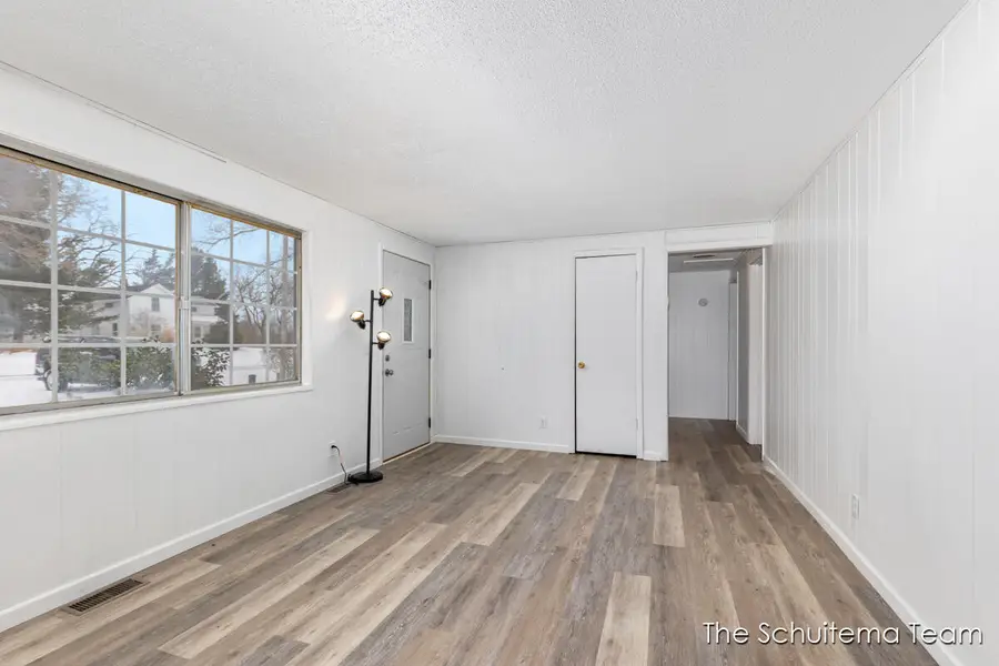 5668-5670 142nd Avenue, Holland, MI 49423 - Image #2