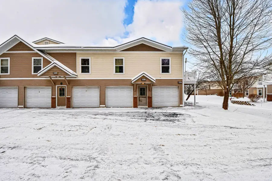 6042 E Fieldstone Hills Drive Se #11, Caledonia, MI 49316 - Image #2