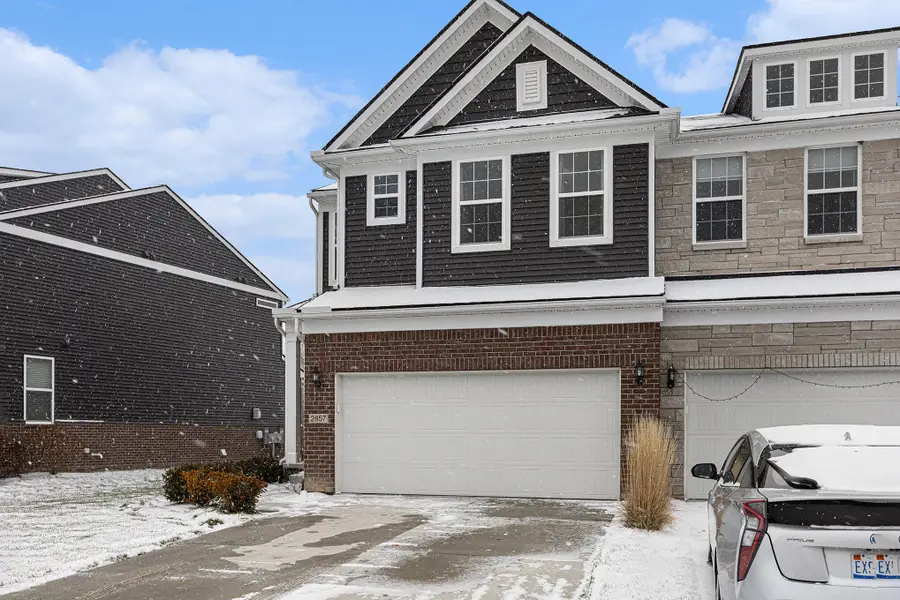 2857 Fairgrove Crescent, Ann Arbor, MI 48108 - Image #2
