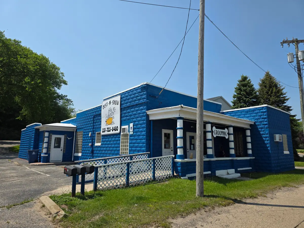 214 Arthur Street, Manistee, MI 49660 - Image #1