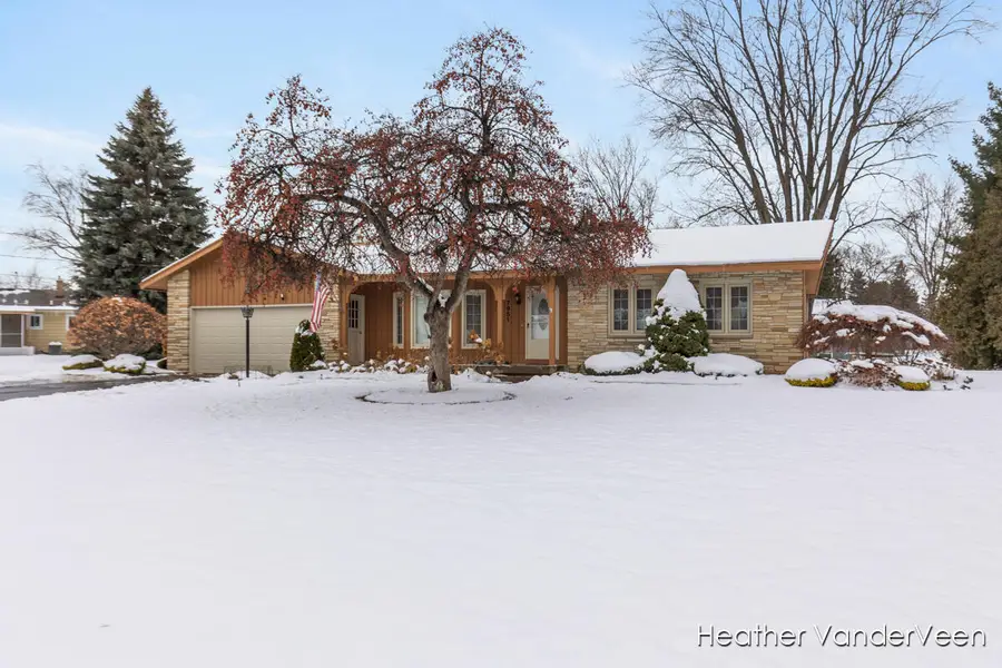 7951 Engelhurst Court, Jenison, MI 49428 - Image #3