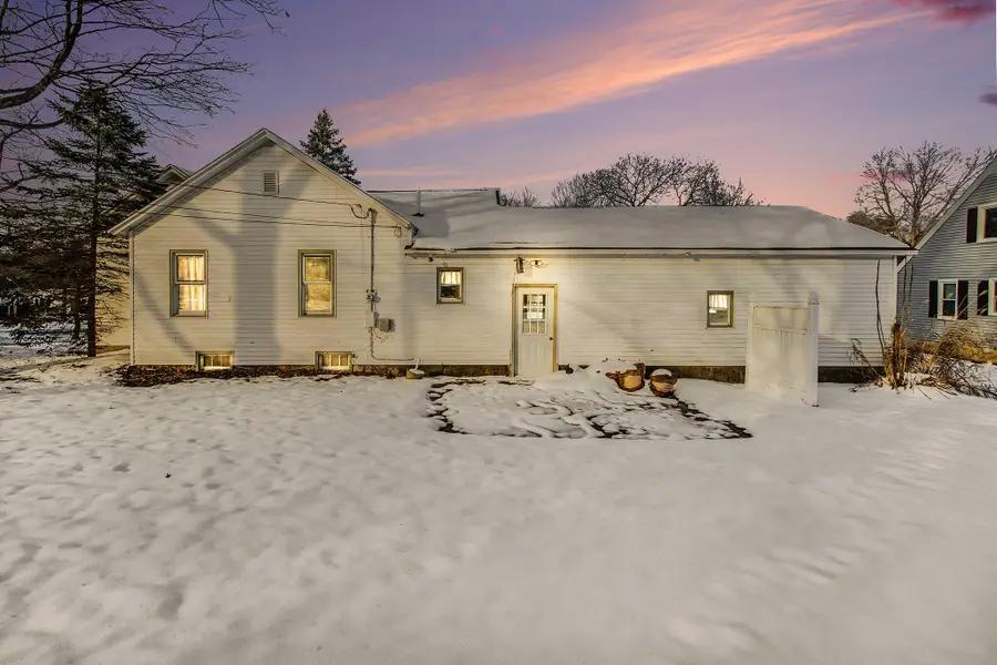 604 E 2nd Street, Lawton, MI 49065 - Image #2