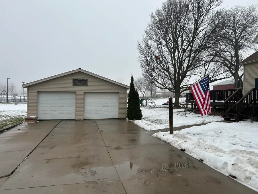 1657 Jordan Lake Avenue, Lake Odessa, MI 48849 - Image #2