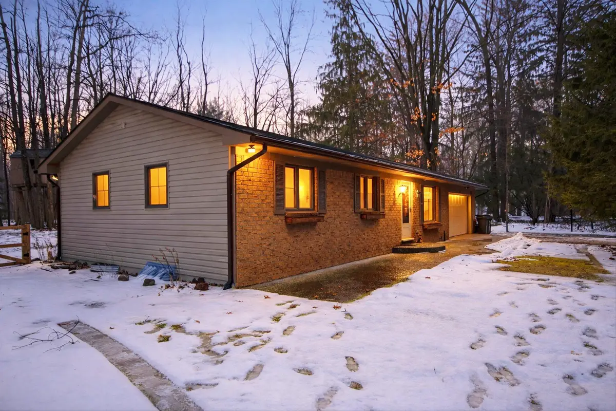 9765 Mcclements Road, Brighton, MI 48114 - Image #1