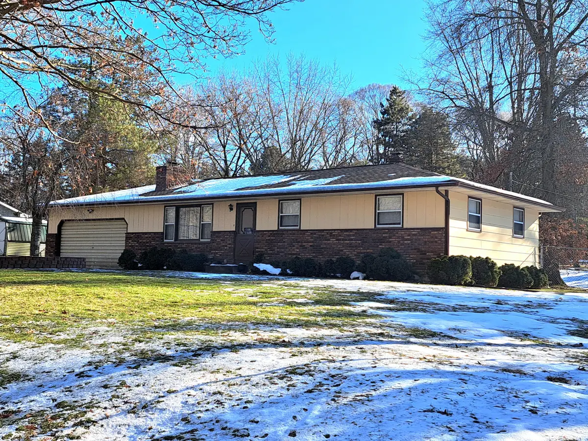 806 E 4th Street, Lawton, MI 49065 - Image #1