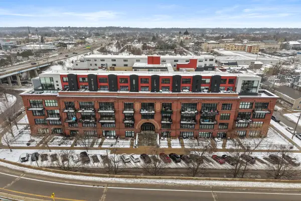 600 Broadway Avenue Nw #226, Grand Rapids, MI 49504