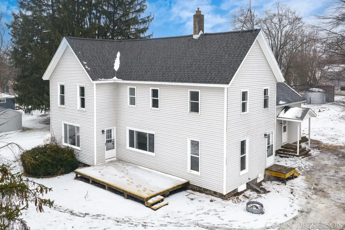 5306 W Carson City Road, Greenville, MI 48838 - Image #1