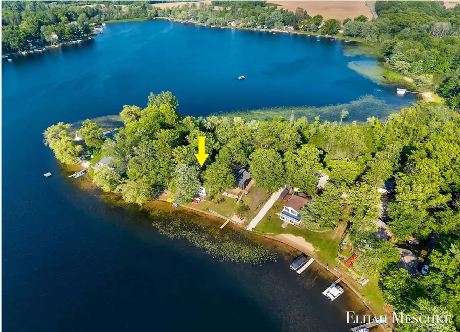 10463 Poplar Drive Ne, Rockford, MI 49341 - Image #3