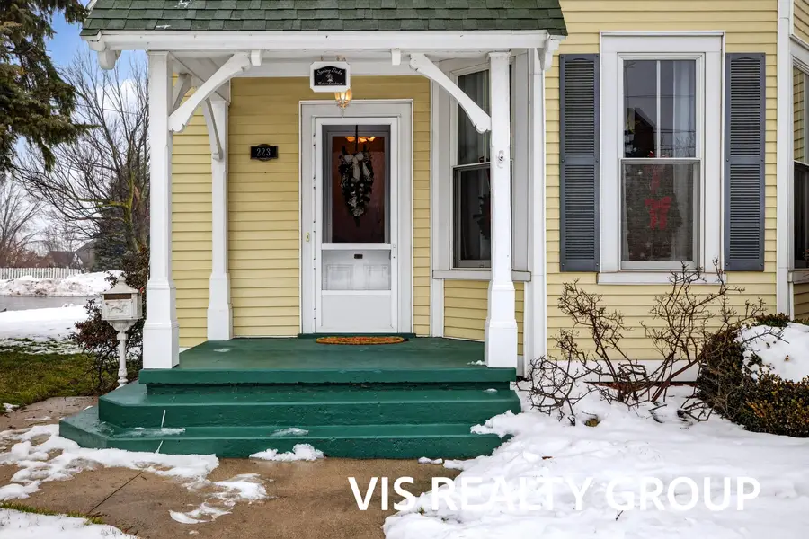 223 E Savidge Street, Spring Lake, MI 49456 - Image #3