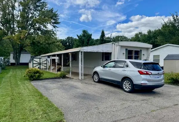 210 Sugarbush Lane, Van Buren Twp, MI 48111