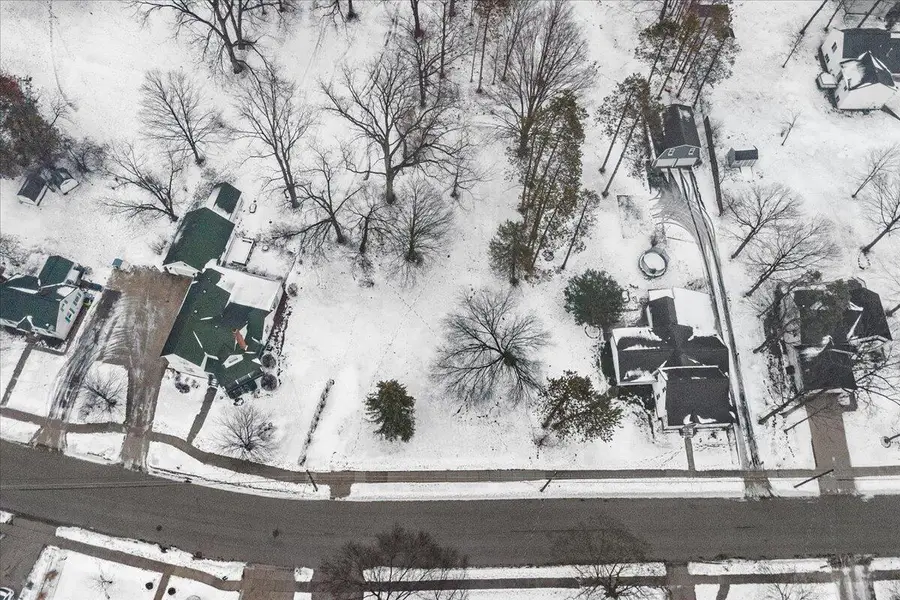 611 N Jefferson Street, Lowell, MI 49331 - Image #2