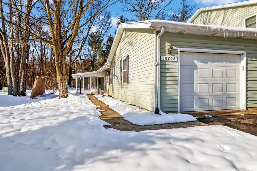 10206 Cricklewood Court, Portage, MI 49024 - Image #2