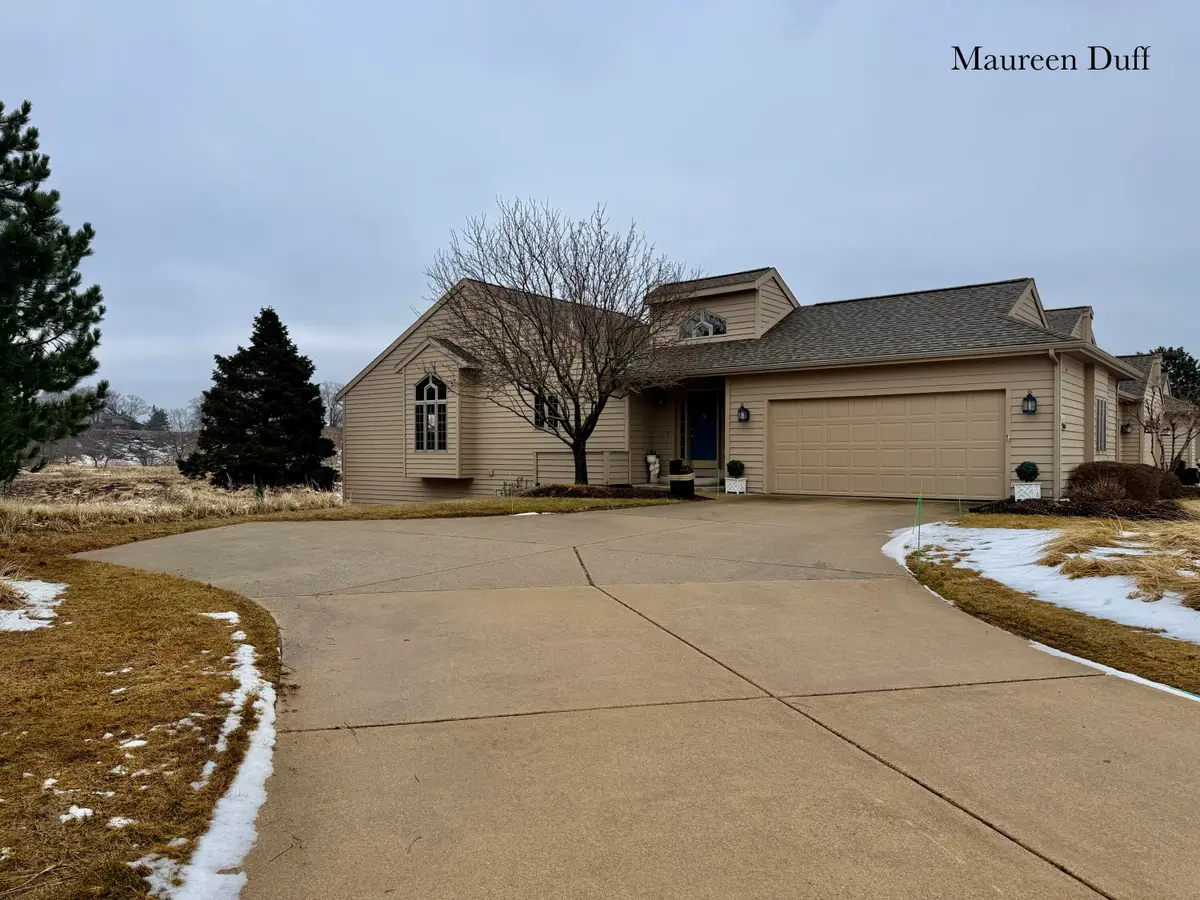 1554 E Harbour Towne Circle #73, Muskegon, MI 49441 - Image #1