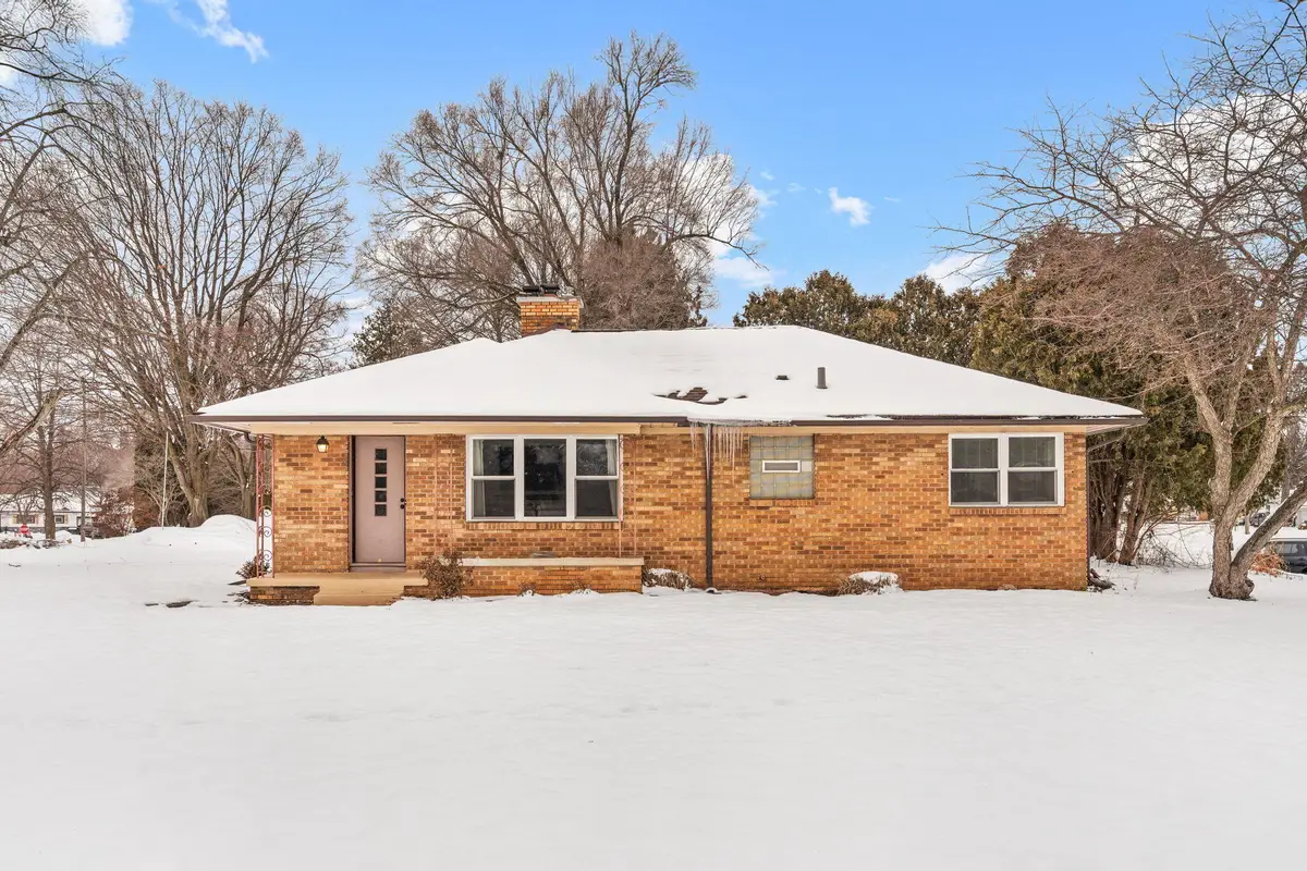 2113 Hamstead Road Nw, Grand Rapids, MI 49504 - Image #1