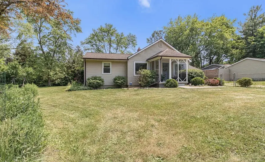 3155 La Salle Drive, Ann Arbor, MI 48108 - Image #2