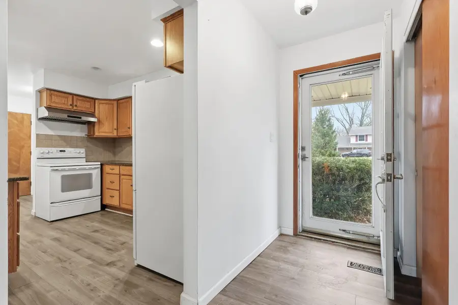 6382 Houghten Drive, Troy, MI 48098 - Image #3