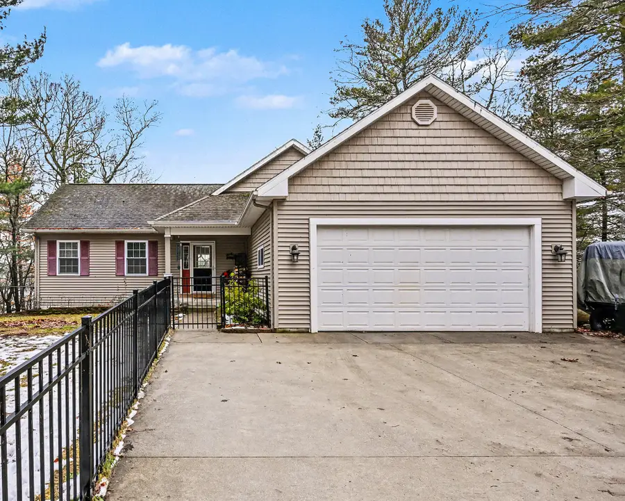 1828 W Arrowhead Trail, Allegan, MI 49010 - Image #3