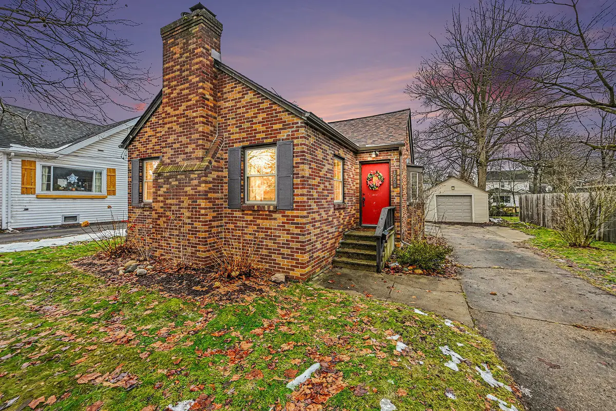 1221 Cambridge Drive, Kalamazoo, MI 49001 - Image #1