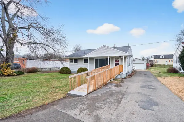 430 Peacock Walk, Jackson, MI 49202