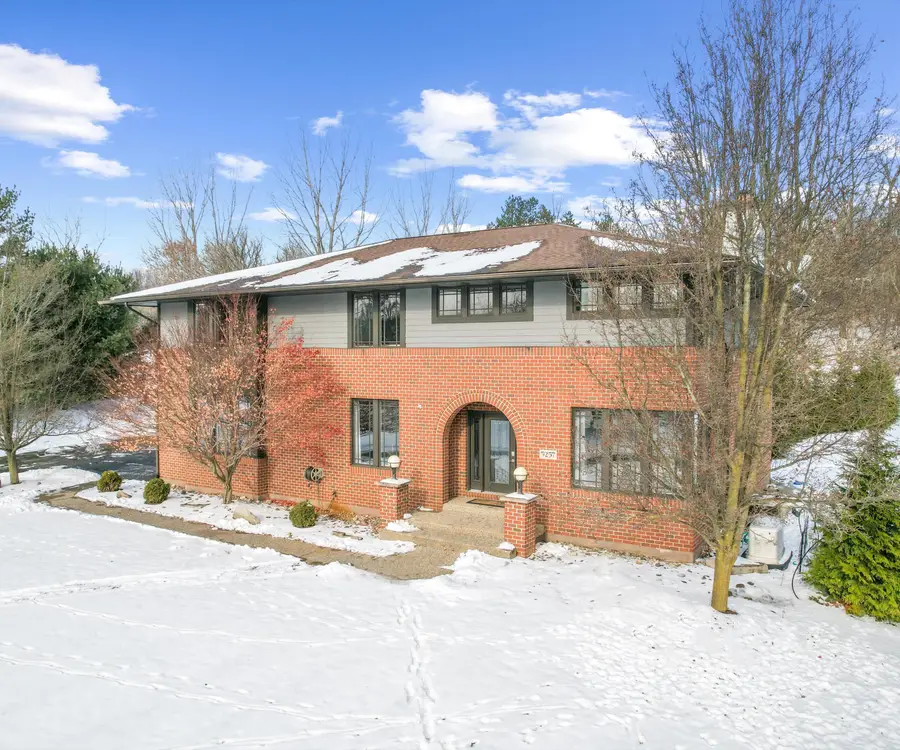 5257 N Meadow Court, Ann Arbor, MI 48105 - Image #3