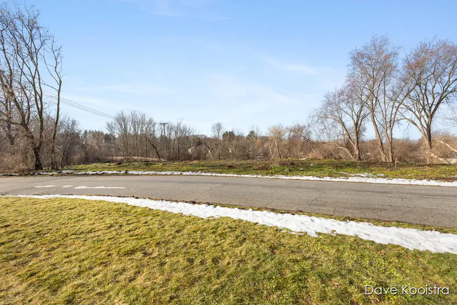 8535 Harlow Avenue Sw, Byron Center, MI 49315 - Image #2