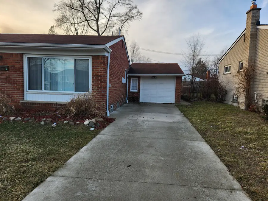 29121 Mark Avenue, Madison Heights, MI 48071 - Image #2