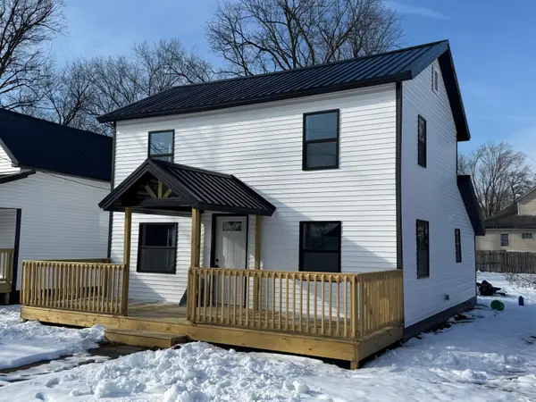 207 W Railroad Street, Dowagiac, MI 49047