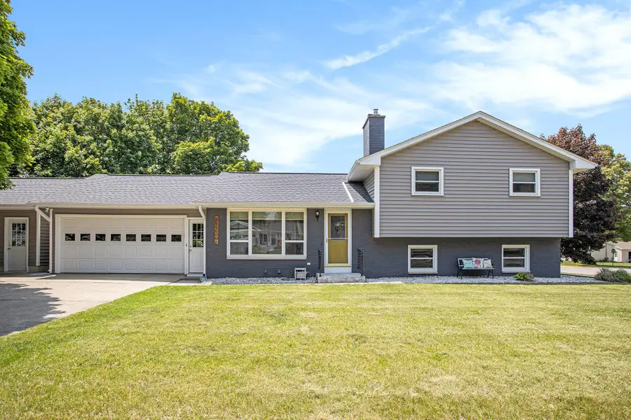 802 Kay Street, Otsego, MI 49078 - Image #2