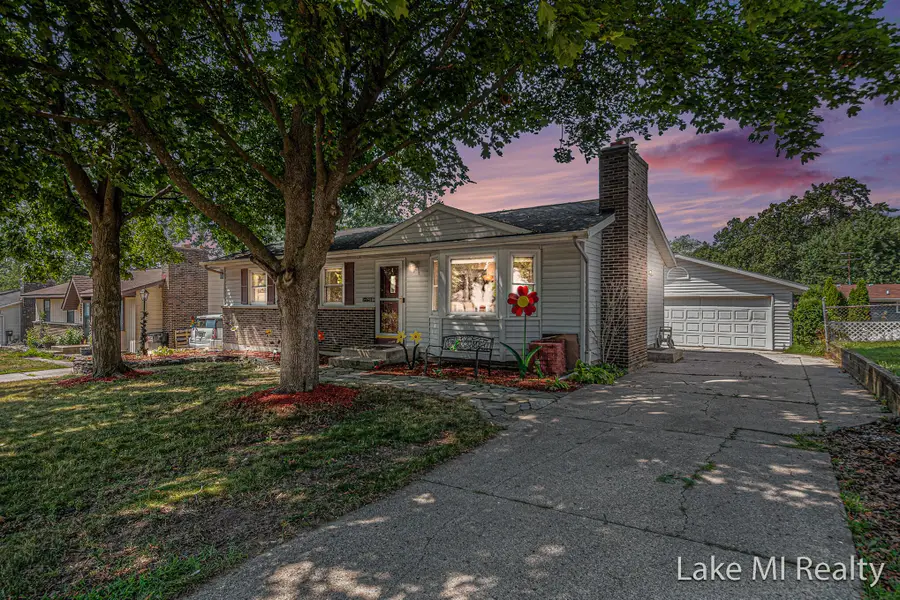 2521 Chassell Street Sw, Wyoming, MI 49519 - Image #2