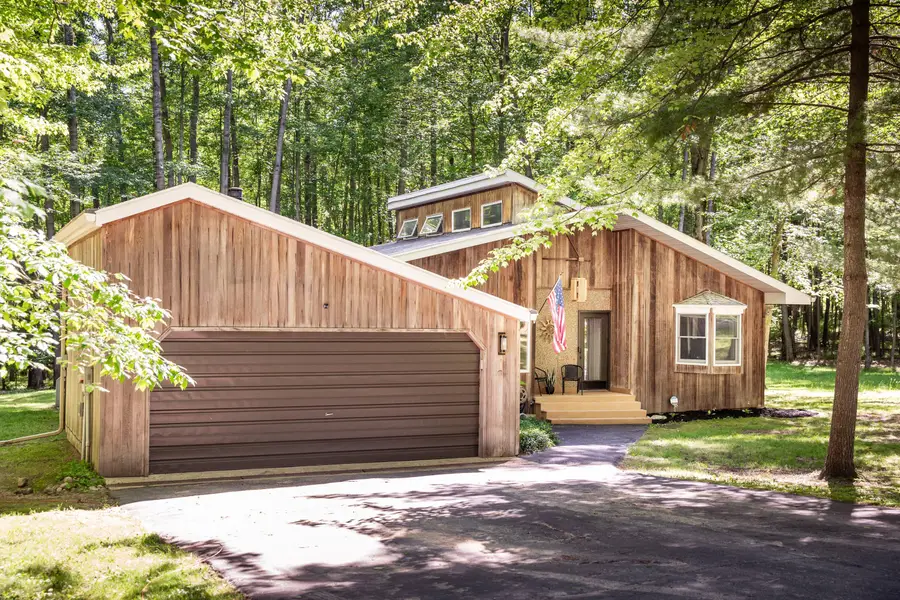 8247 Tanglewood Trail, Stanwood, MI 49346 - Image #2