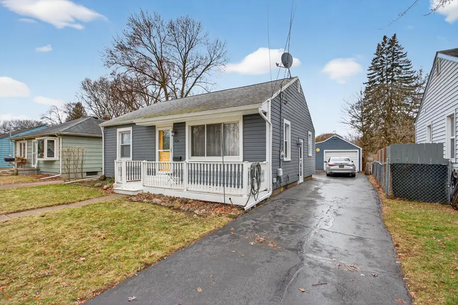 426 Orange Street, Jackson, MI 49202 - Image #2