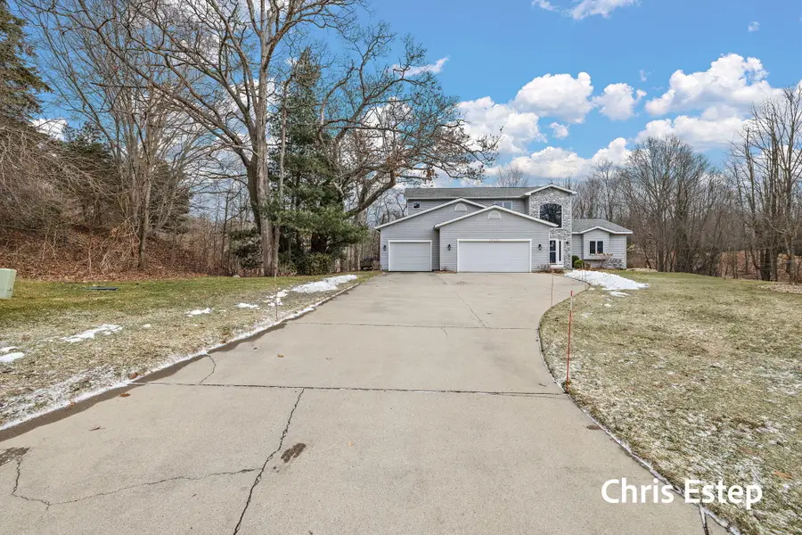 19059 Sioux Drive, Spring Lake, MI 49456 - Image #3