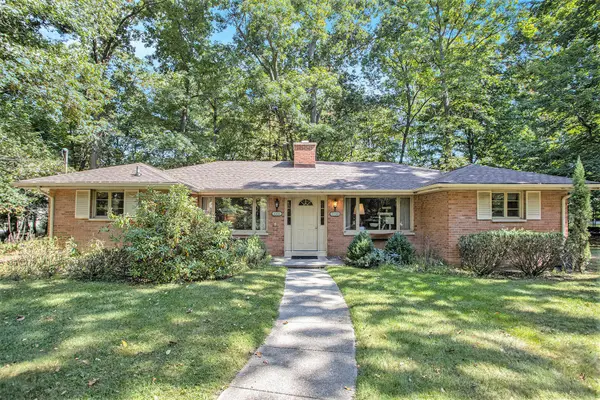 10011 Lloy Street, Portage, MI 49024