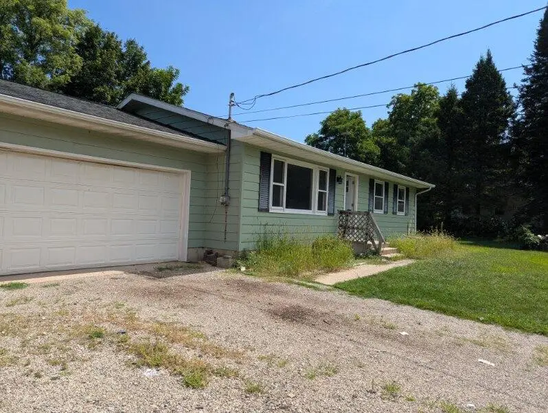 2101 Maple Lane, Hastings, MI 49058 - Image #2