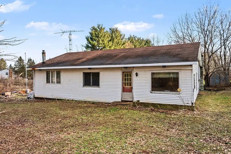 7651 S Avenue W, Schoolcraft, MI 49087 - Image #2