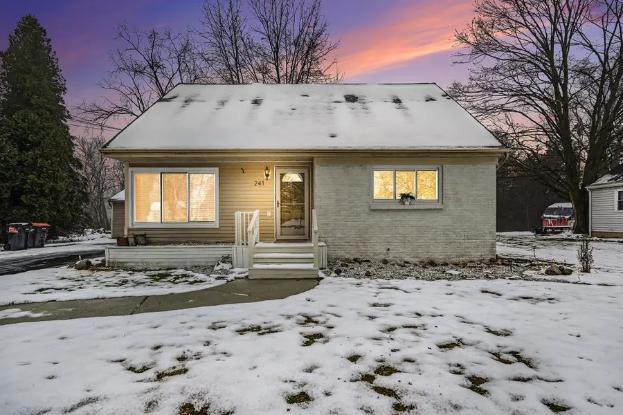 241 Kinney Avenue Nw, Grand Rapids, MI 49534 - Image #2