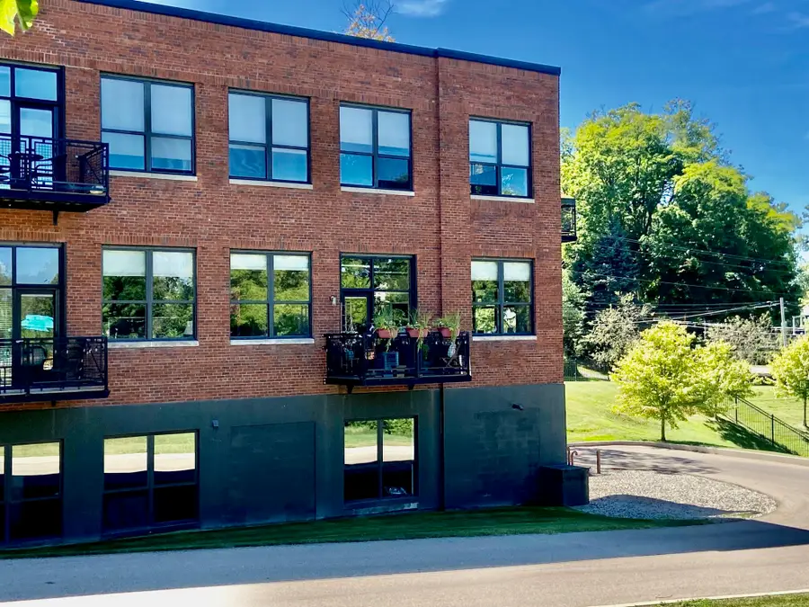 525 Superior Street #202, South Haven, MI 49090 - Image #3